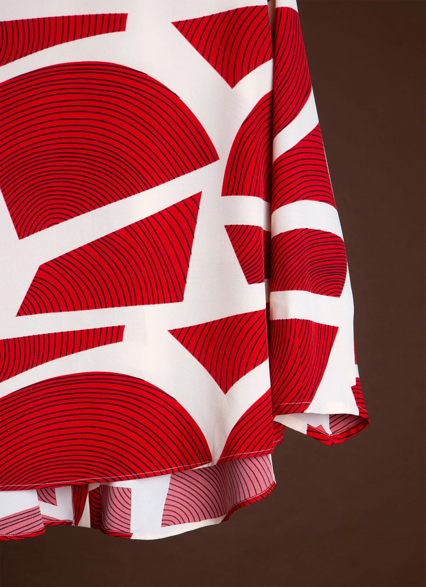 Annato Long Sleeve Button-Up Collar Shirt (Unisex) - Red Lá Găng Leaf Print