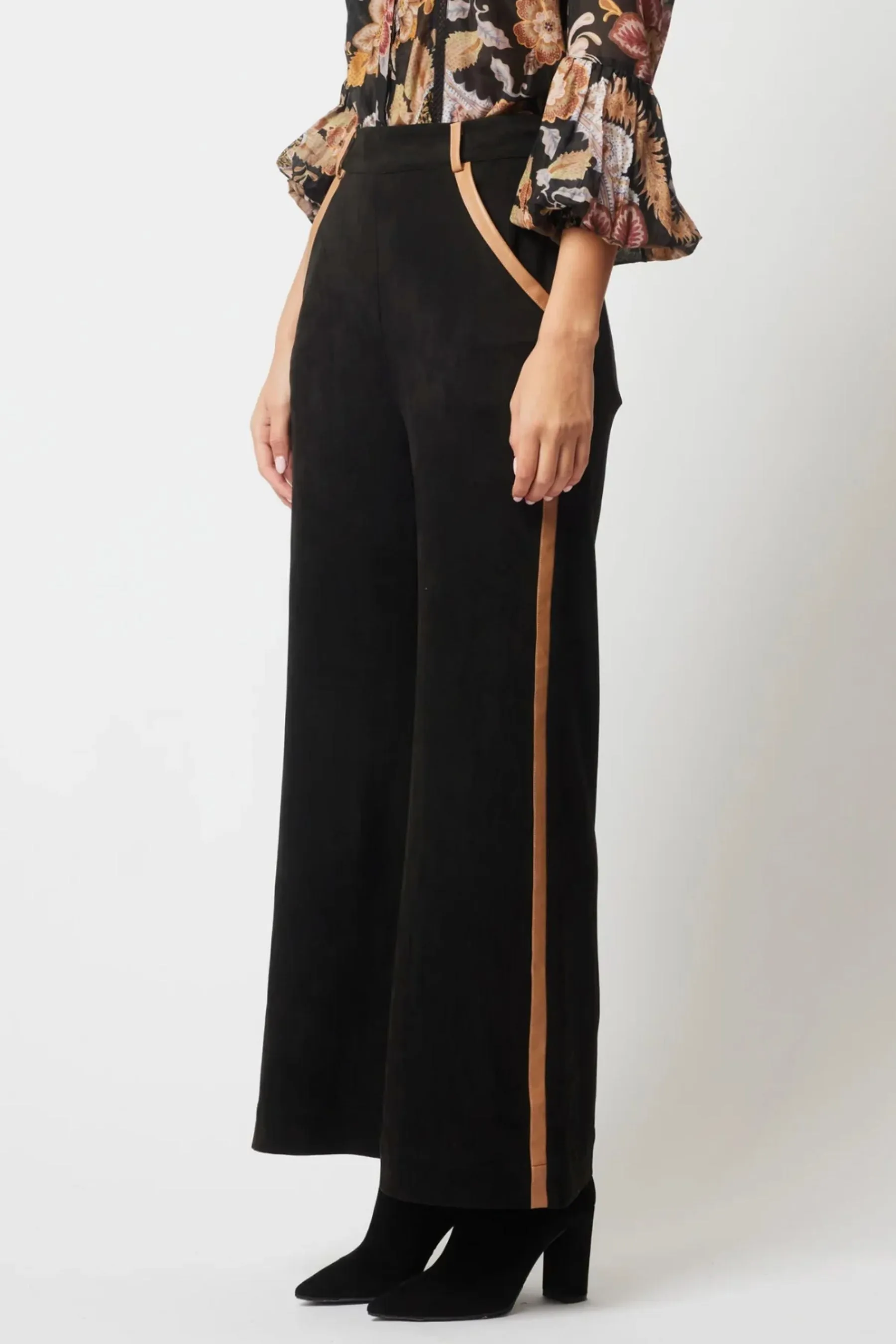 Danxia Faux Suede Pant | Black