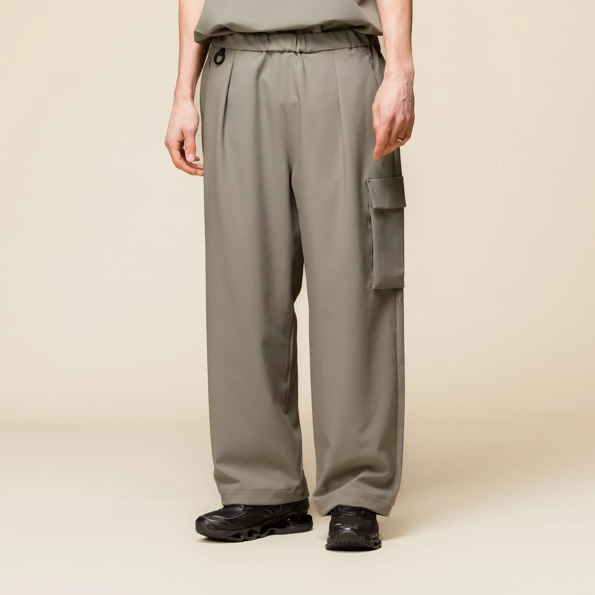 Descente IO - Tech Wide Cargo Pants - Ash Green