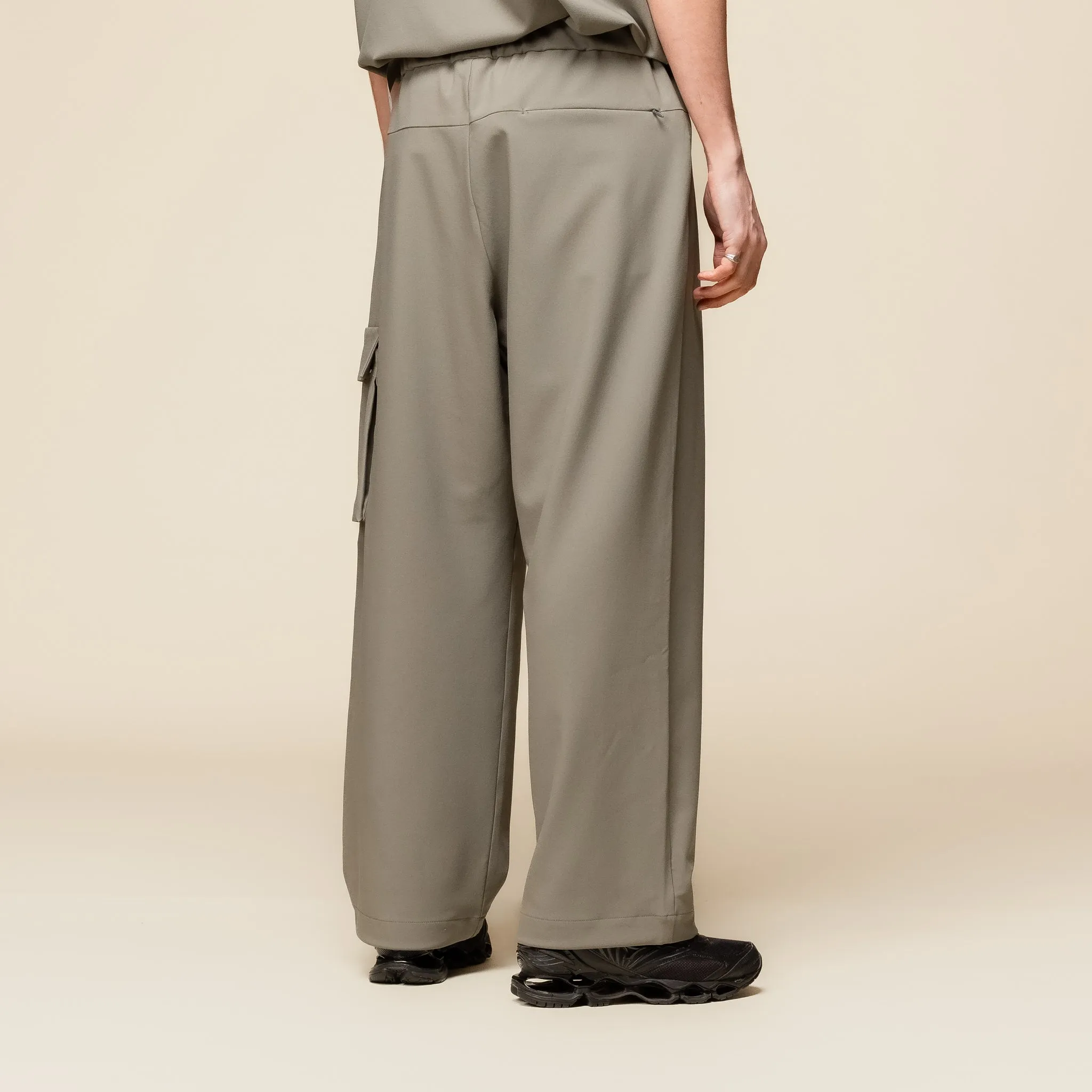 Descente IO - Tech Wide Cargo Pants - Ash Green