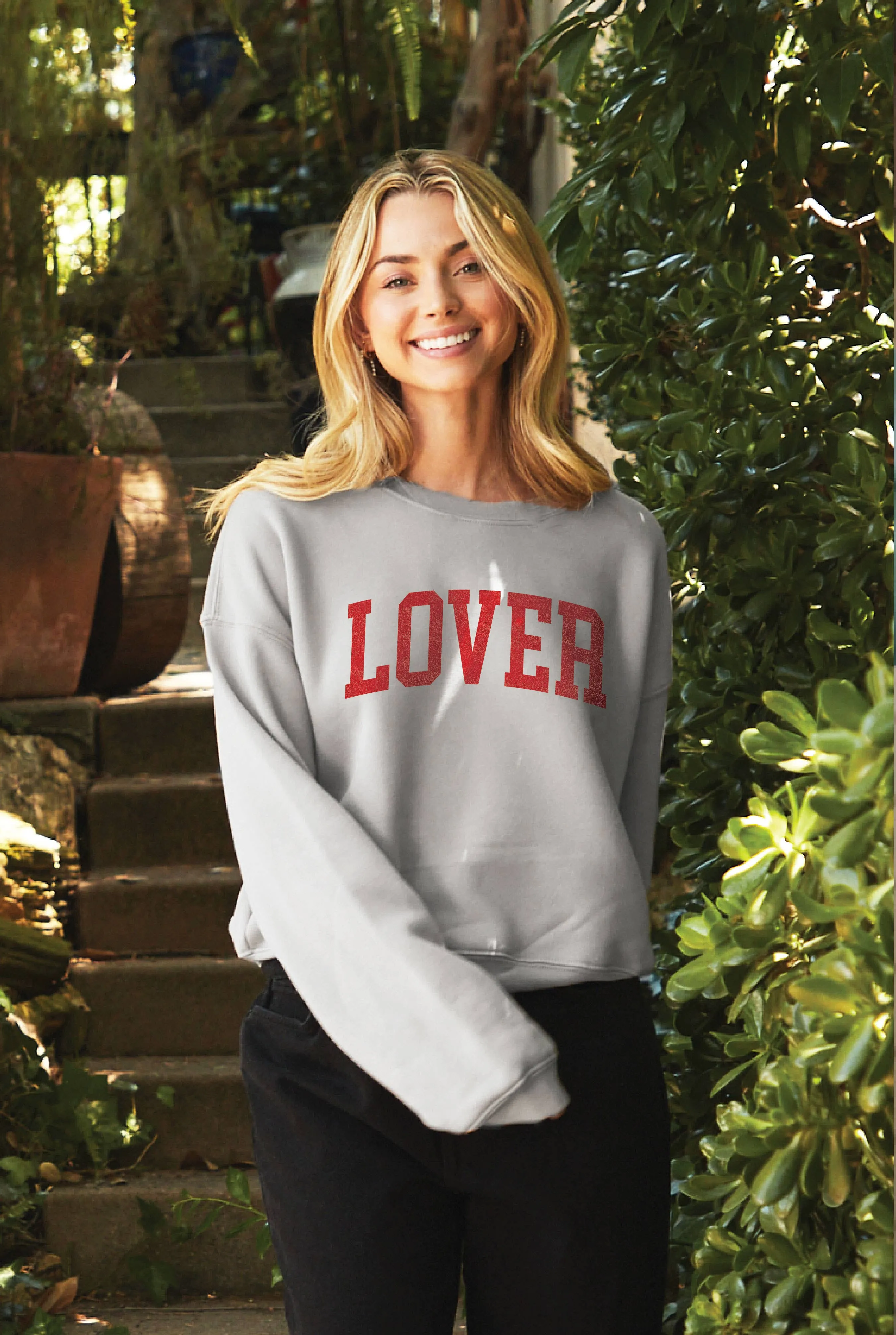 LOVER Mid Graphic Sweatshirt