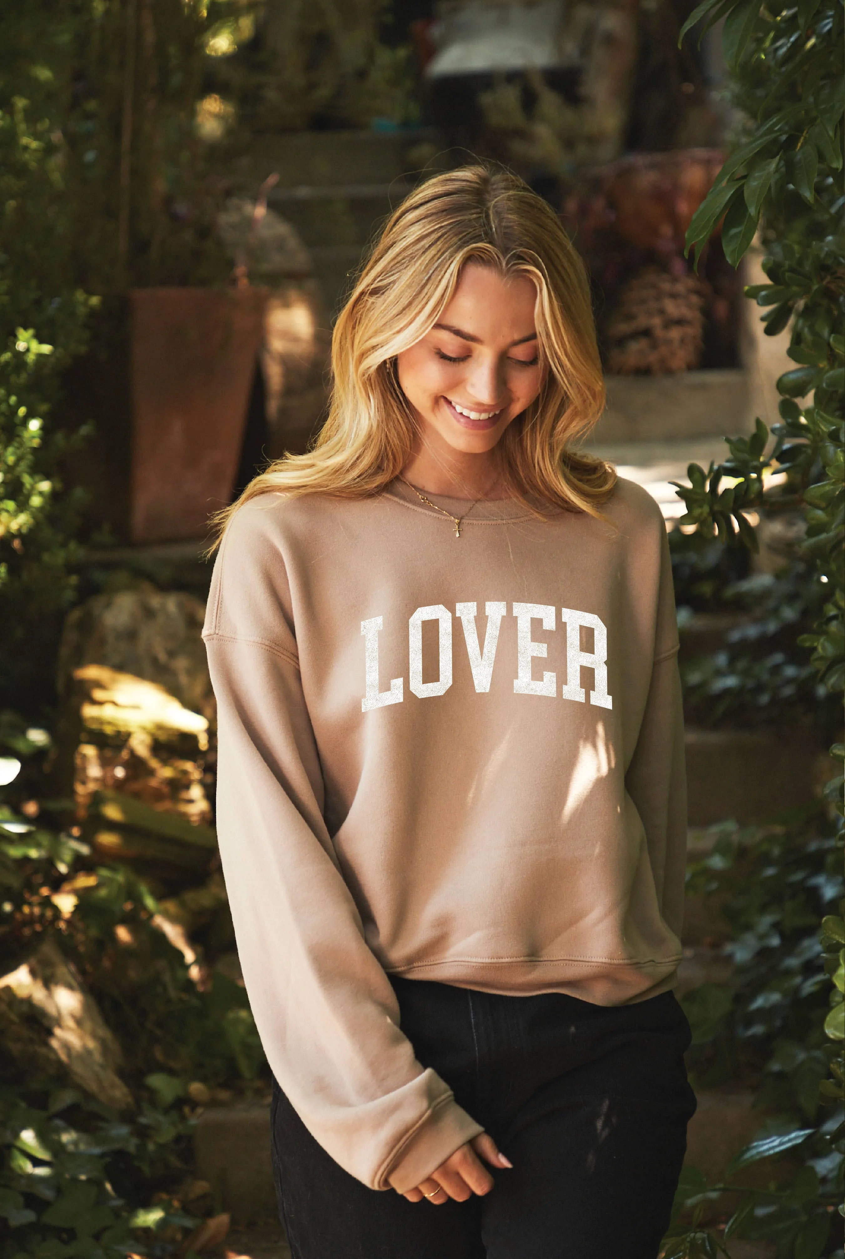 LOVER Mid Graphic Sweatshirt