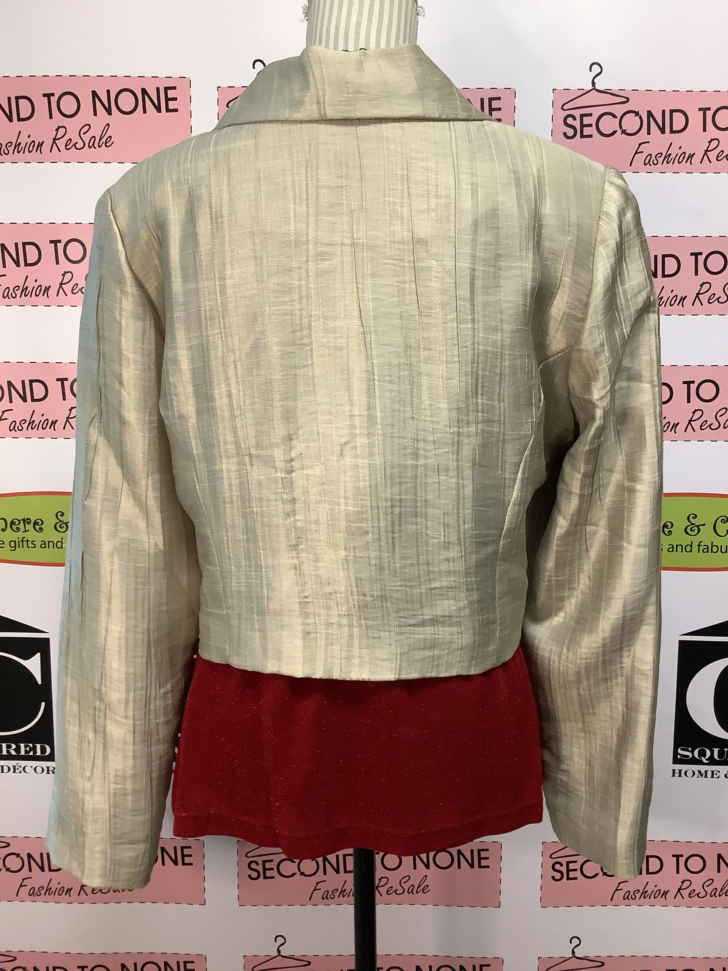 Made In Canada NUEVA Gold Bolero (Size 16)