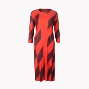 Pre Order:  Contrast Loose Fit Pleated Dress