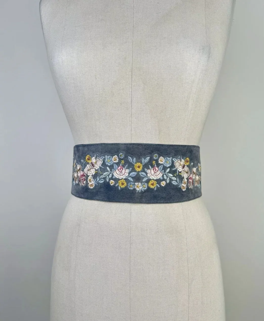 We Are Kindred Size S/M Belt Blue Grey Suede Embroidered Floral Wide Tie Fringe